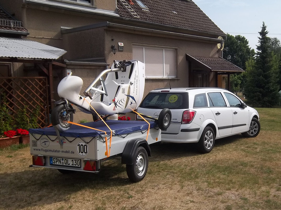 Flugsimulator in Transportstellung